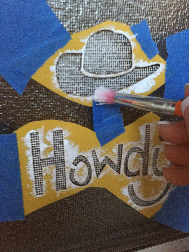 Painting a Howdy Stencil on Shasta Screen Door